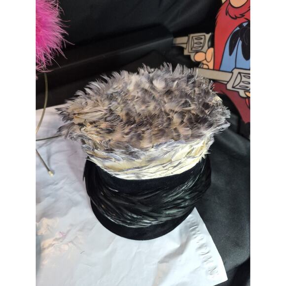 50s 60s Woman\'s Hats Made By Eurona From Belgium , Charesse Original + Hat Box.. main image 12